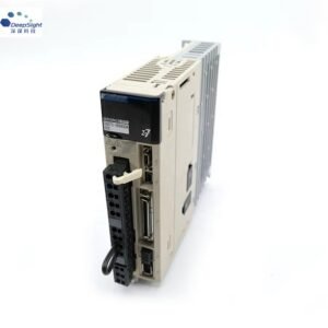 SGD7S-2R8A00A002 Yaskawa Sigma-7 Servo Drive Industrial Automation Motion Control System Unit
