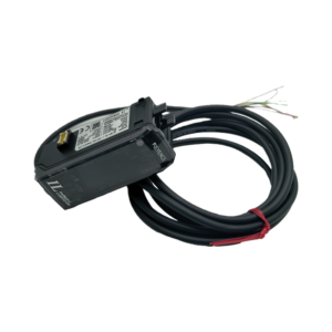 KEYENCE IL-1050 CMOS Laser Displacement Sensor Amplifier Unit DIN Rail Mounted Type
